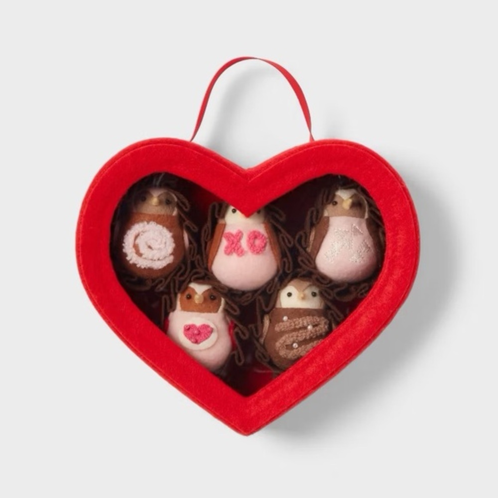 Featherly Friends nwt Chocolate Box Valentine's Day Decorative Object